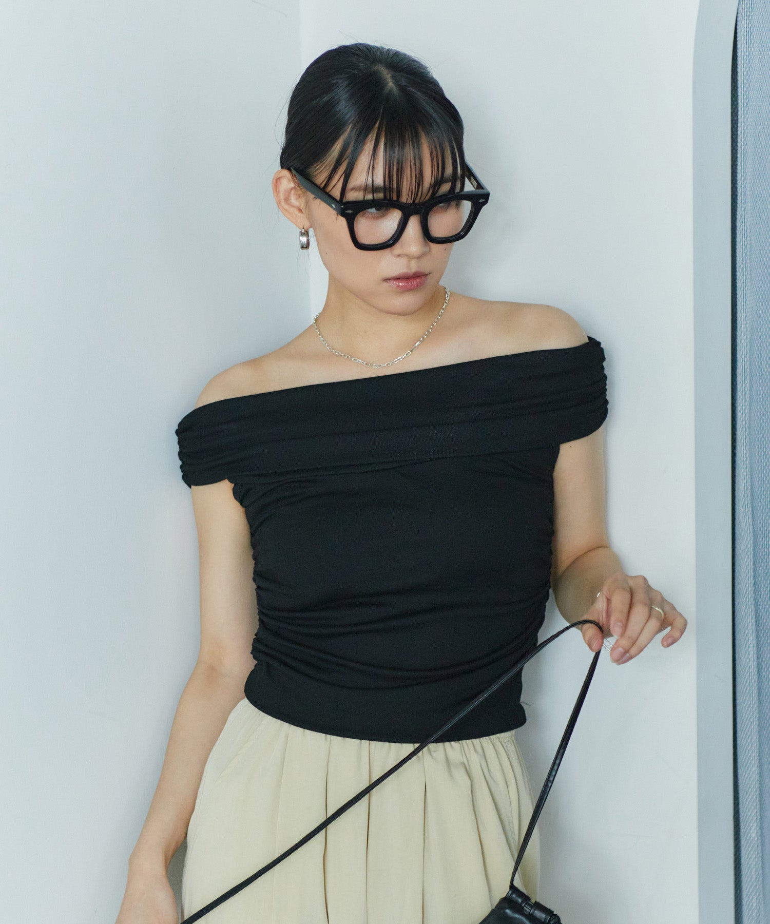 オフショルカットトップス